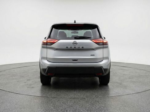 Used 2025 Nissan Rogue SV FWD image 6