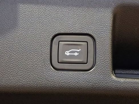 Used 2025 Chevrolet Equinox EV RS w/ Convenience Package II AWD/4WD image 32