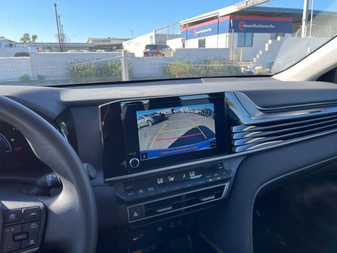 Used 2025 Toyota Camry LE image 17