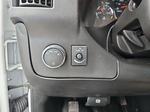 Used 2024 GMC Savana 2500 w/ Driver Convenience Package image 21