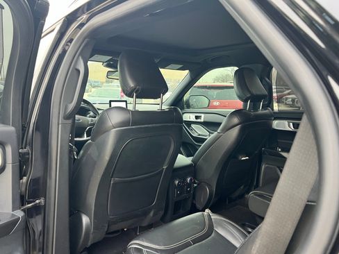 Used 2020 Ford Explorer ST w/ ST Street Pack image 18