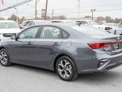 Used 2021 Kia Forte LXS FWD image 8