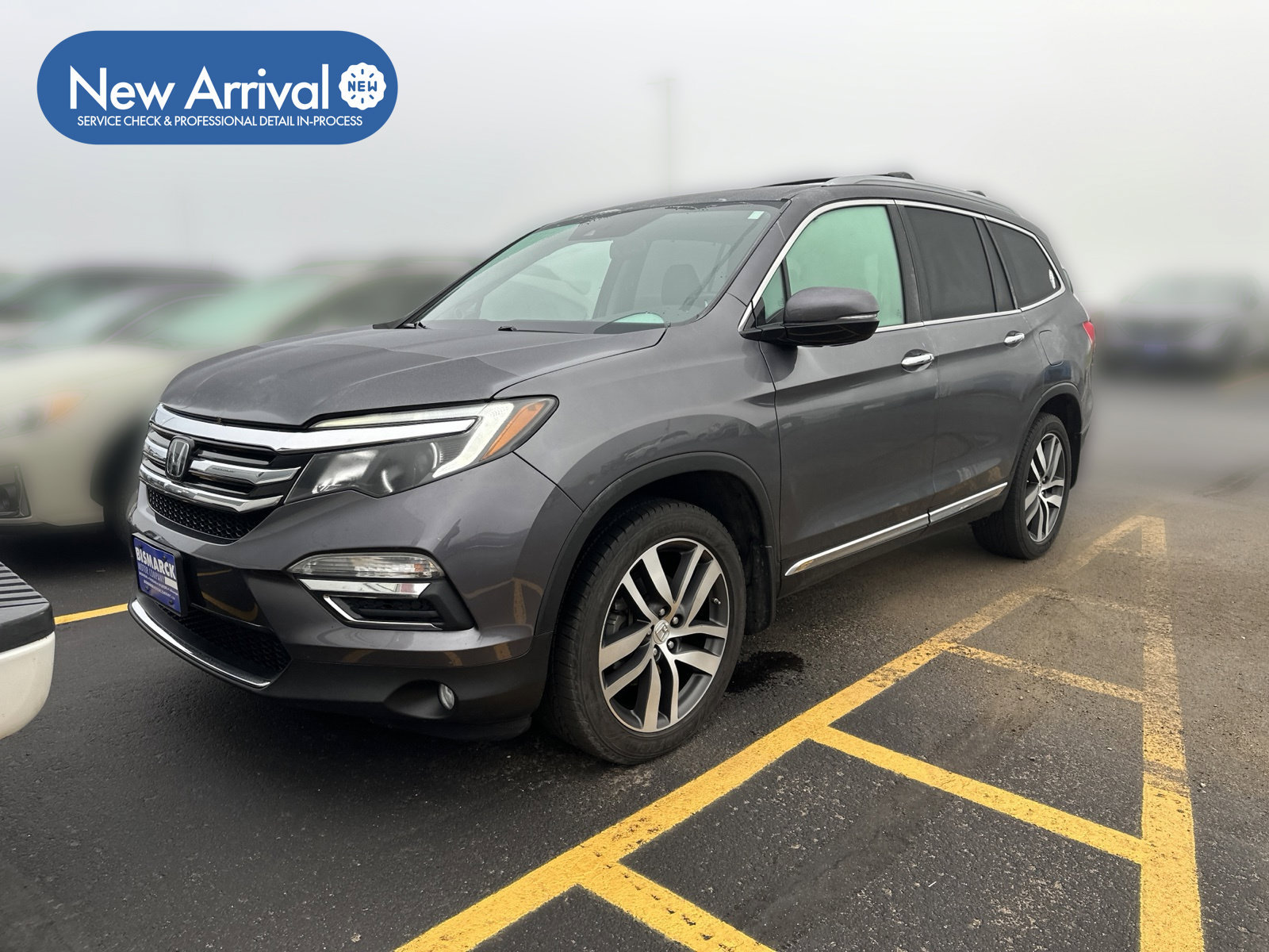 Used 2016 Honda Pilot Touring image 1