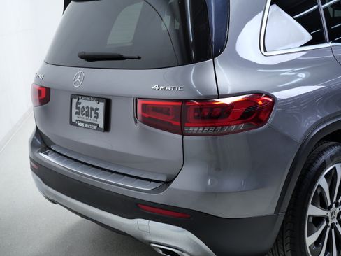 Certified 2021 Mercedes-Benz GLB 250 4MATIC image 5