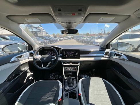 New 2025 Volkswagen Taos SE image 14