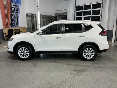 Used 2019 Nissan Rogue SV image 30
