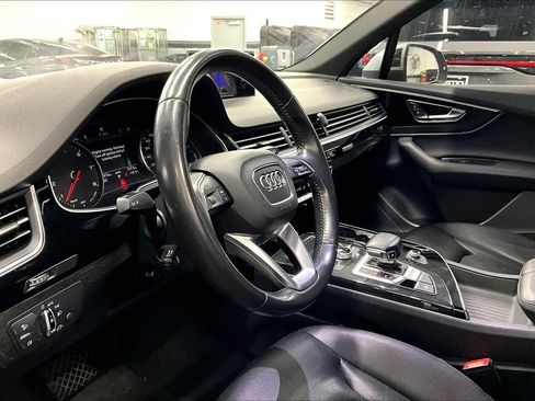 Used 2017 Audi Q7 3.0T Premium Plus w/ Premium Plus Package image 17