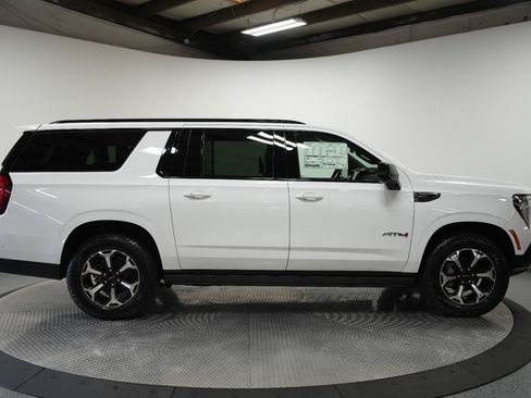 New 2026 GMC Yukon XL AT4 w/ AT4 Premium Plus Package AWD/4WD image 11