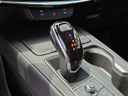 Certified 2025 Cadillac XT4 Premium Luxury AWD/4WD image 14