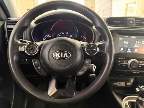 Used 2019 Kia Soul + FWD image 27