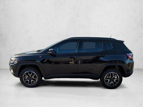New 2026 Jeep Compass Trailhawk image 9