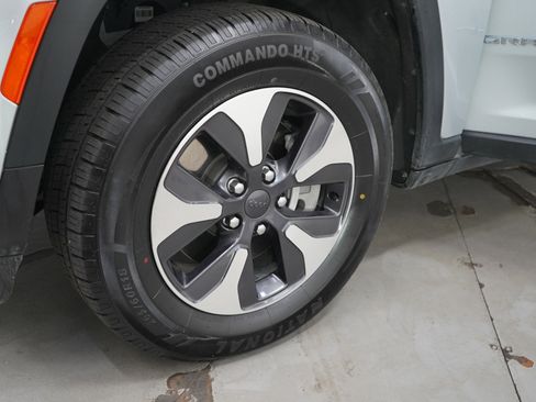 Used 2024 Jeep Grand Cherokee Limited 4xe image 28