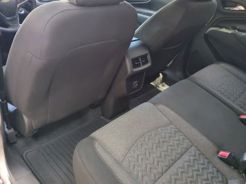Used 2022 Chevrolet Equinox LT FWD image 19