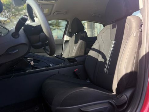 Used 2023 Hyundai Elantra SEL w/ Cargo Package FWD image 14