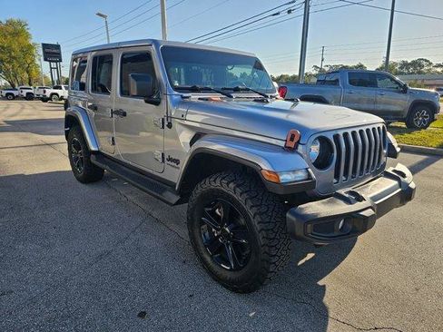 Used 2021 Jeep Wrangler Unlimited Sahara AWD/4WD image 7
