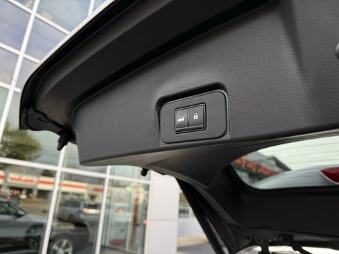 Used 2023 Nissan Rogue SV w/ SV Premium B Package image 36