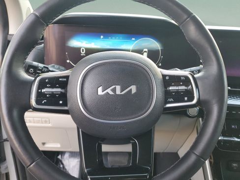 Certified 2023 Kia Carnival SX Prestige image 20