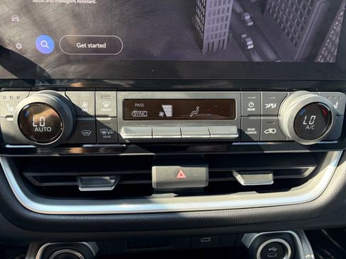 Certified 2024 Toyota Grand Highlander AWD image 22