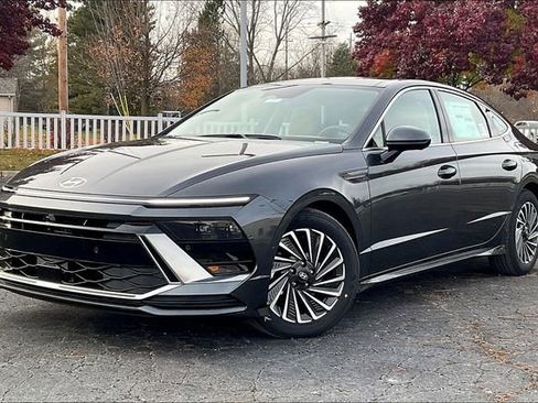 New 2026 Hyundai Sonata Limited image 2