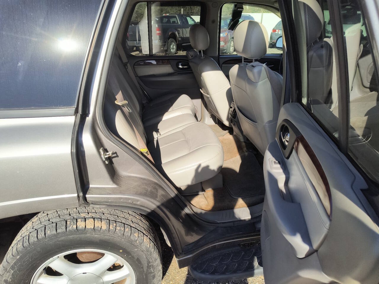 Used 2006 GMC Envoy SLT AWD/4WD image 25