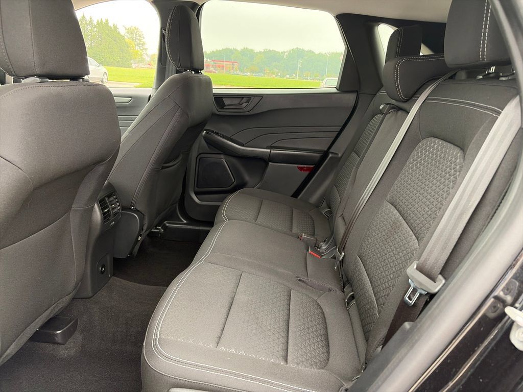 Used 2024 Ford Escape Active w/ Tech Pack #1 AWD/4WD image 27