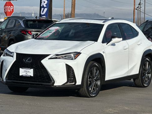Used 2019 Lexus UX 200 F Sport w/ F Sport Premium Package image 8