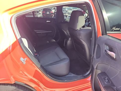 Used 2018 Dodge Charger R/T Scat Pack w/ Beats Audio Group RWD image 23