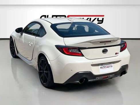 Used 2023 Toyota GR86 Premium w/ ALL Weather Mat Package (TMS) RWD image 5