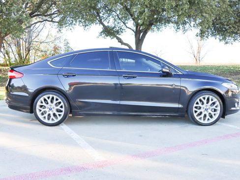 Used 2015 Ford Fusion SE image 8