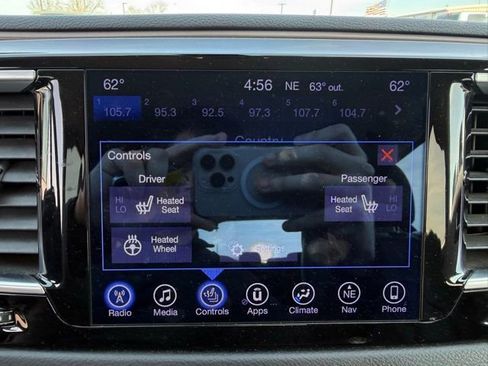 Used 2017 Chrysler Pacifica Touring-L Plus image 10