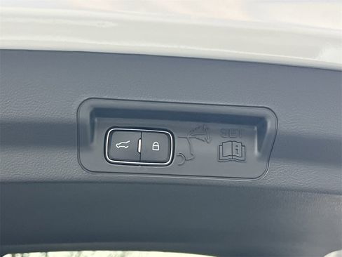 New 2026 Ford Explorer Platinum image 25