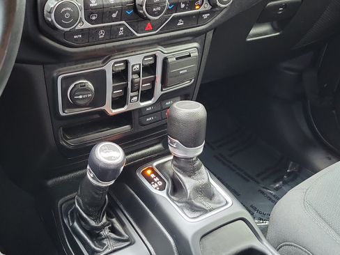 Used 2022 Jeep Gladiator Sport AWD/4WD image 30