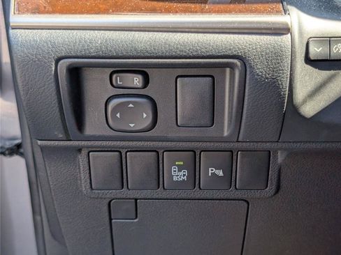 Used 2014 Lexus ES 350 w/ Luxury Package FWD image 20