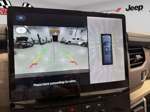 Used 2024 Ford Expedition Max Limited image 36