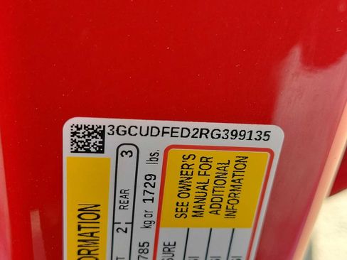 Used 2024 Chevrolet Silverado 1500 LT Trail Boss w/ Convenience Package II image 17