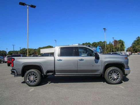 New 2026 Chevrolet Silverado 2500 LTZ w/ LTZ Convenience Package image 3