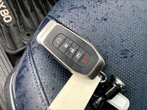 Certified 2026 INFINITI QX80 4WD image 11