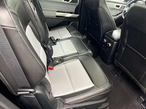 Used 2023 Ford Explorer XLT w/ Equipment Group 202A AWD/4WD image 22
