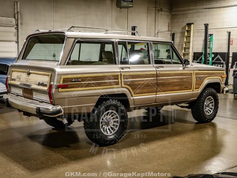 Used 1988 Jeep Grand Wagoneer AWD/4WD image 9