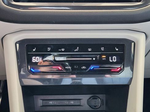 Used 2023 Volkswagen Tiguan SEL R-Line image 18