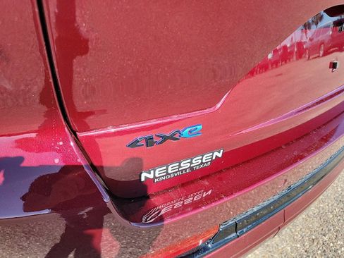 New 2025 Jeep Grand Cherokee Limited 4xe AWD/4WD image 8