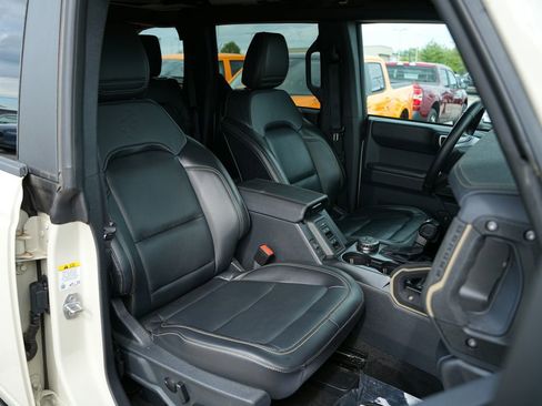 Used 2025 Ford Bronco Badlands AWD/4WD image 23