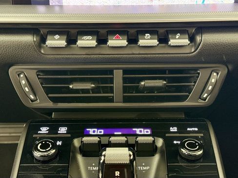 Used 2025 Porsche 911 Carrera image 17