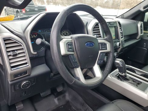 Used 2016 Ford F150 Lariat w/ Equipment Group 502A Luxury AWD/4WD image 13