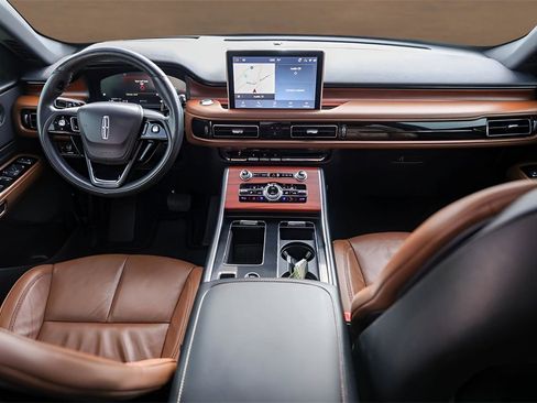 Used 2022 Lincoln Aviator Reserve w/ Equipment Group 201A image 25