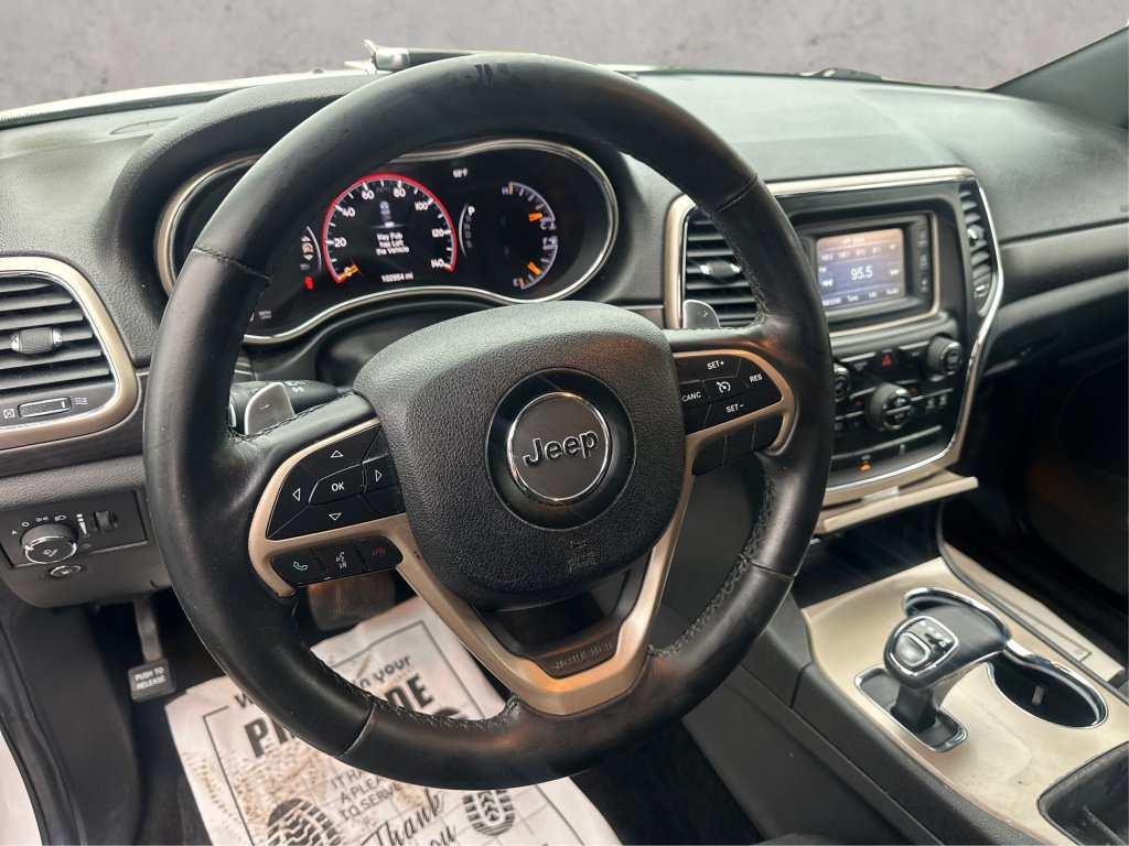 Used 2014 Jeep Grand Cherokee Laredo w/ Quick Order Package 23E AWD/4WD image 27