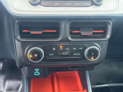 Certified 2024 Ford Maverick XLT image 31