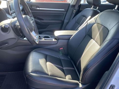 Used 2024 Nissan Altima 2.5 SR image 13