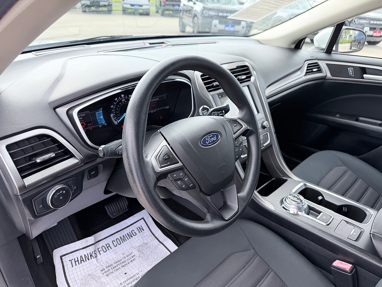 Used 2019 Ford Fusion SE FWD image 22