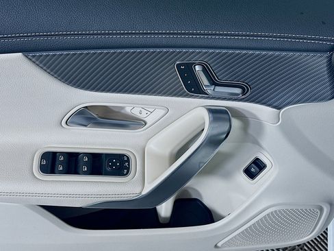 Used 2025 Mercedes-Benz CLA 250 image 15